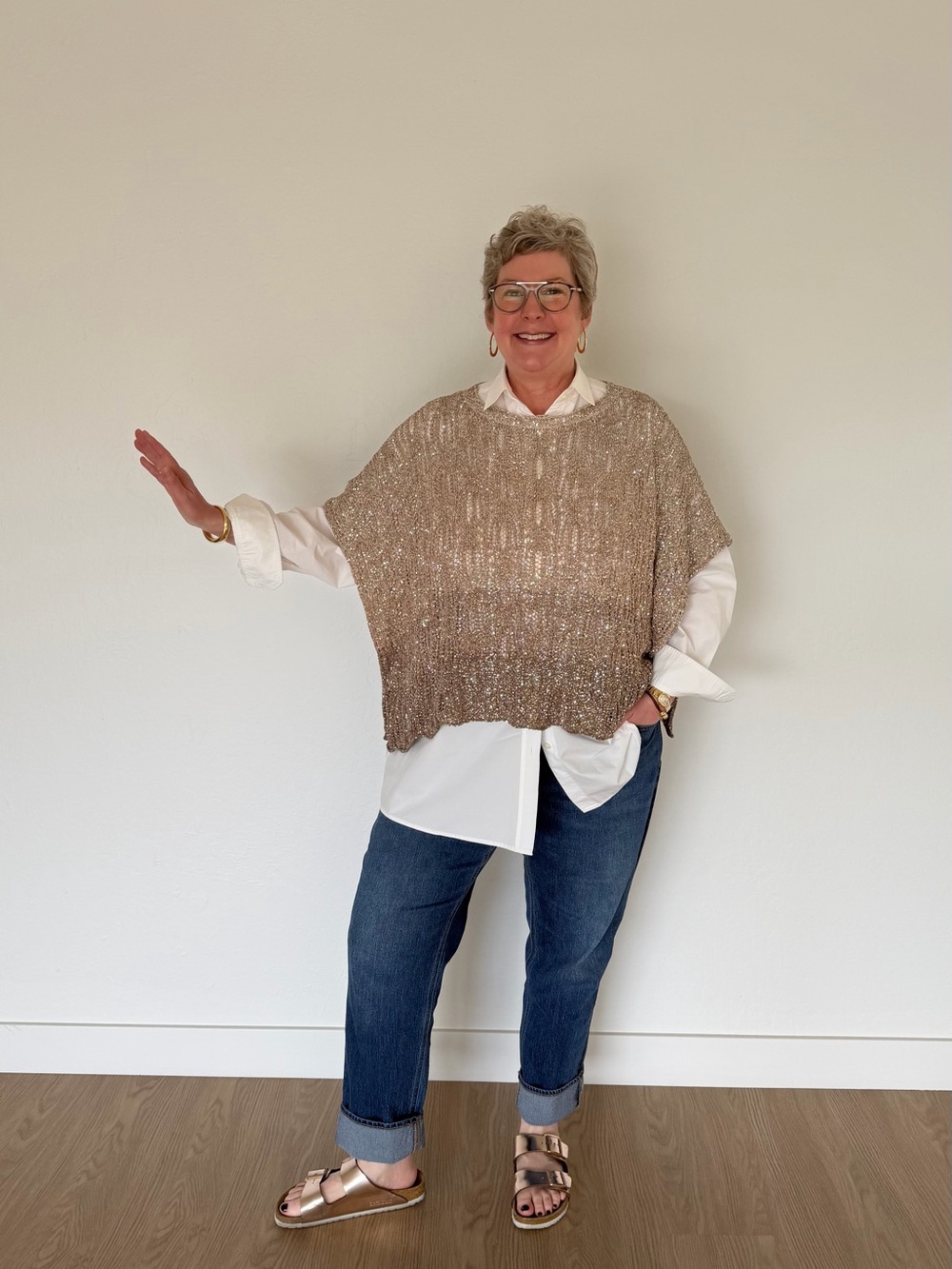 D.Exterior Sequined Poncho